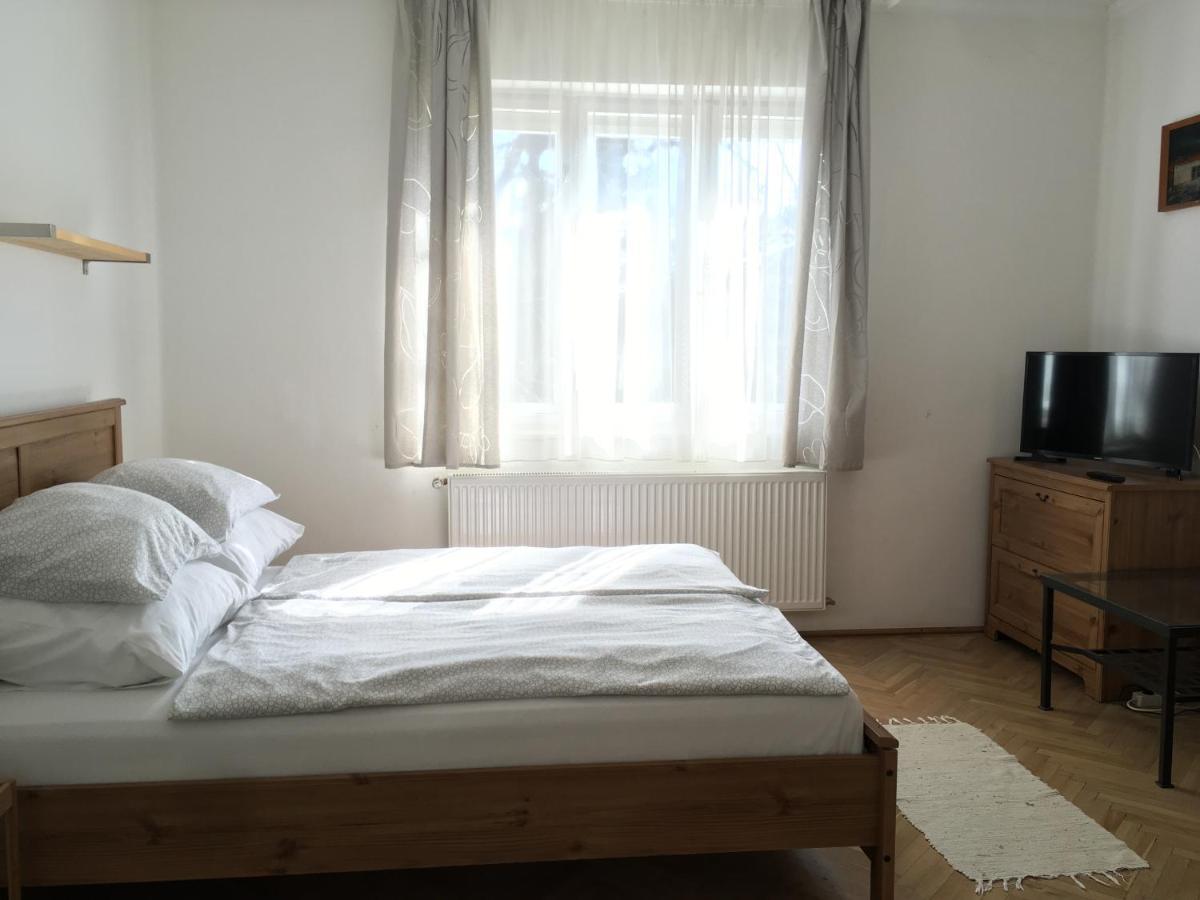 Tisch Vendégház Hajduszoboszlo Exterior foto